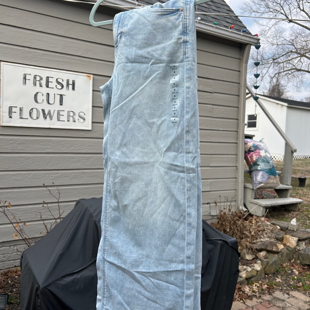 Women’s AE dreamy drape high rise baggy Light Blue Jeans